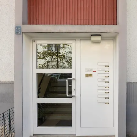 Stilvolles Naehe Messe & Uniklinikum